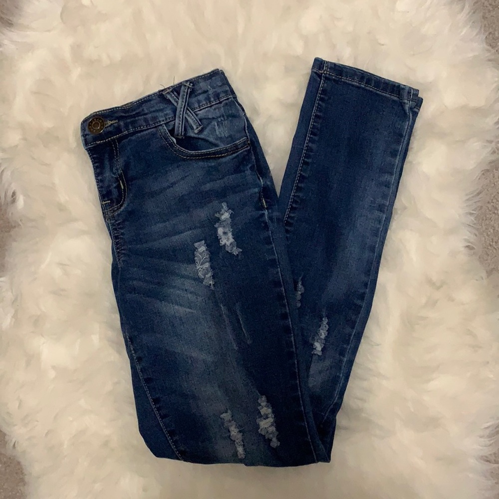 🌸 Silver Crush Distressed Dark Denim Jeans